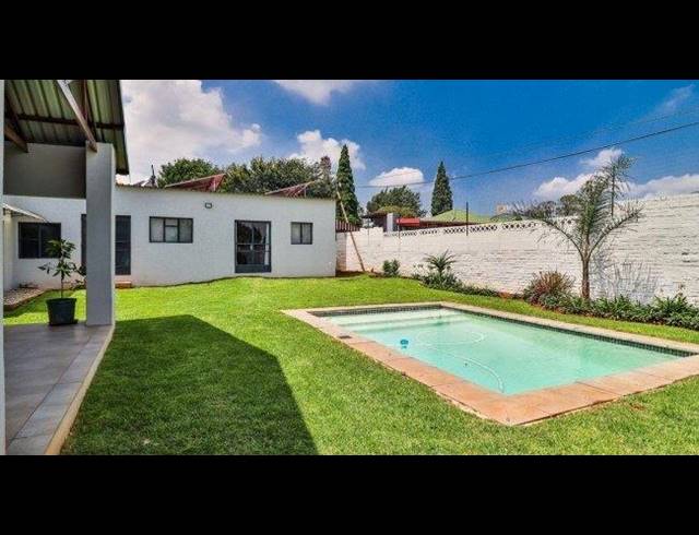 4 BEDROOM HOUSE FOR SALE IN SUNNYRIDGE